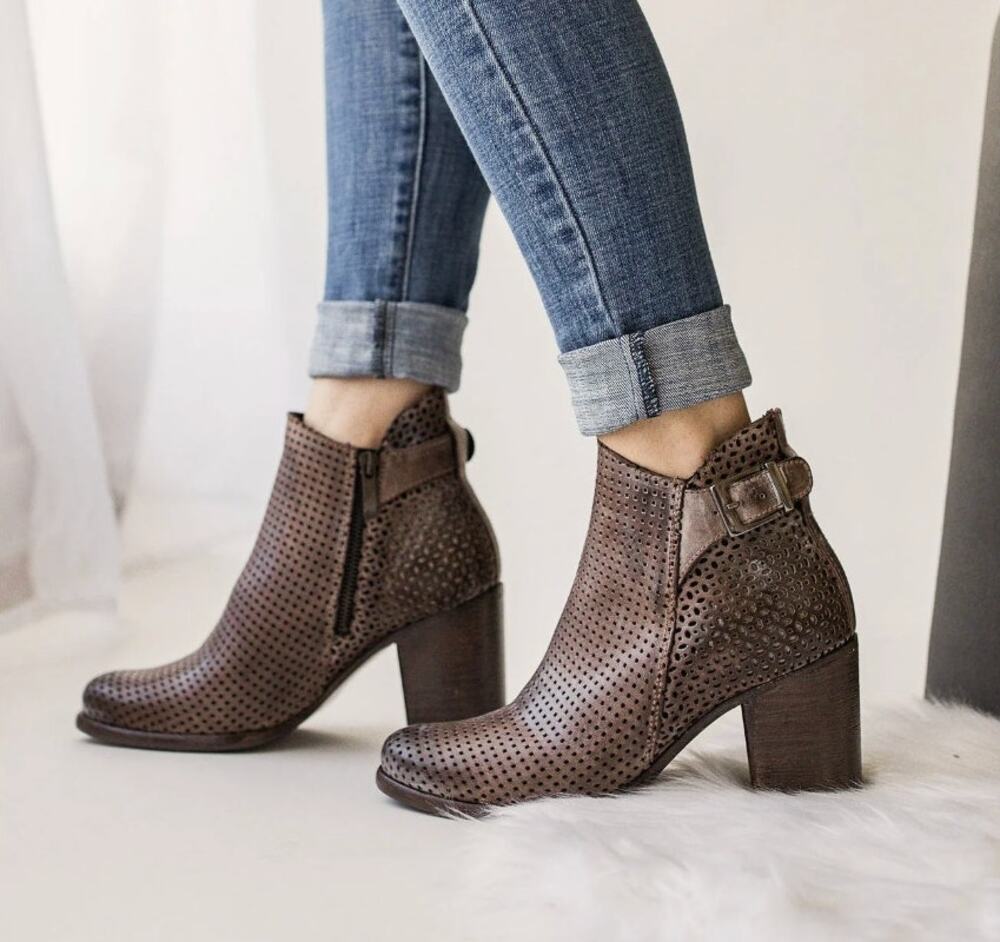 Naughty Monkey Show Stoppa Bootie Chocolate Genuine Leather Size 7.5 NWOB